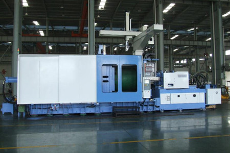 PVC管接頭注塑機啟動前需要做哪些準(zhǔn)備工作?