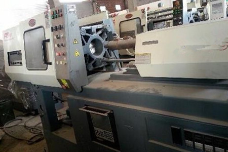 混雙色臥式注塑機的射出速度和壓力參數如何調節？